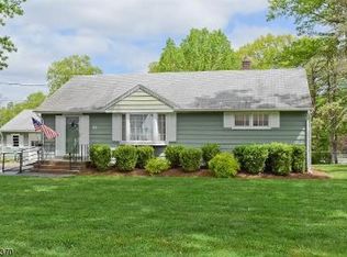 11 Alan Dr, Parsippany, NJ 07054