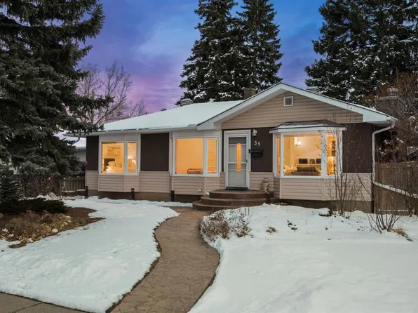 35 E Grafton Dr SW, Calgary, AB T3E 4W1
