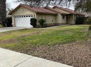 1849 N Thomas Ct, Visalia, CA 93292