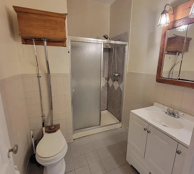 6 Eastman Ter — Photo 4