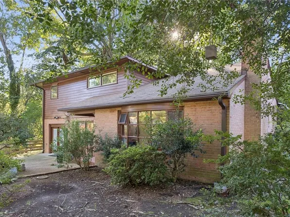 3 Chanco Dr, Newport News, VA 23606