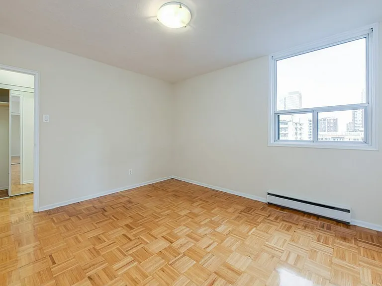 10 Huntley St #1 — Photo 7