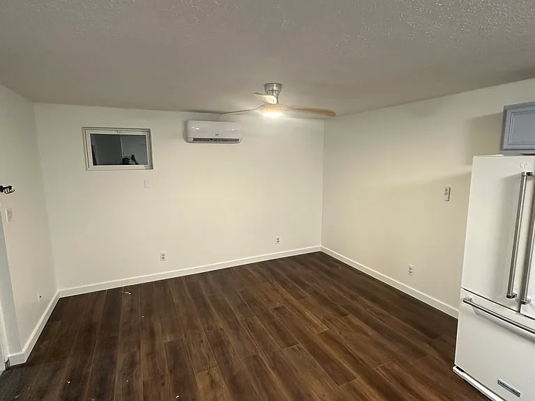 1015 Fox Hunter Rd #B — Photo 5