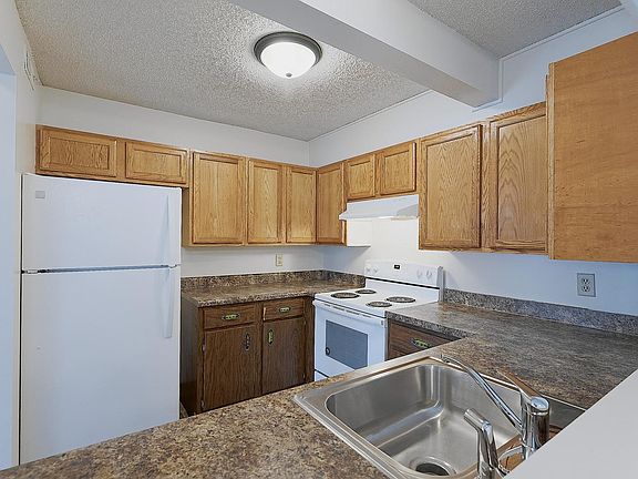 4th image of 945 S 12th St #1X1U