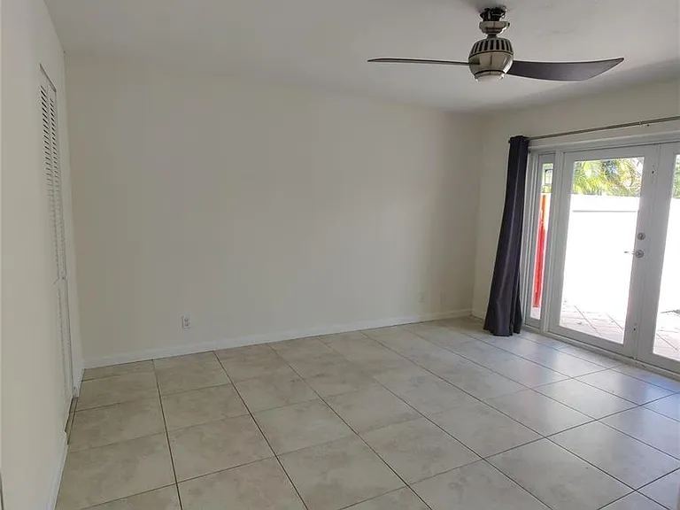 733 NE 18th Ave — Photo 64