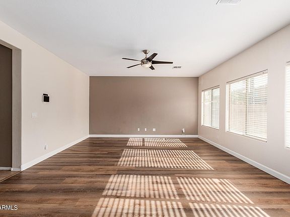 4th image of 17851 W Crocus Dr