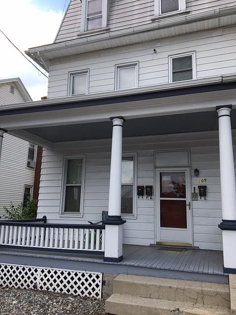 2nd floor apartment available 6/1/18