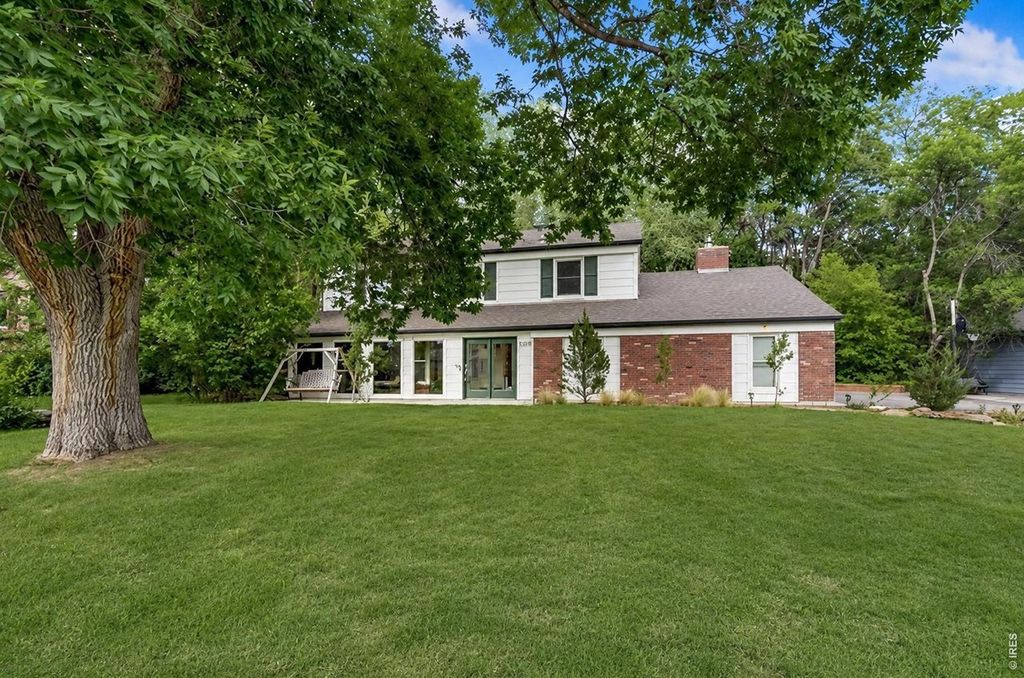 1120 Lindenwood Dr