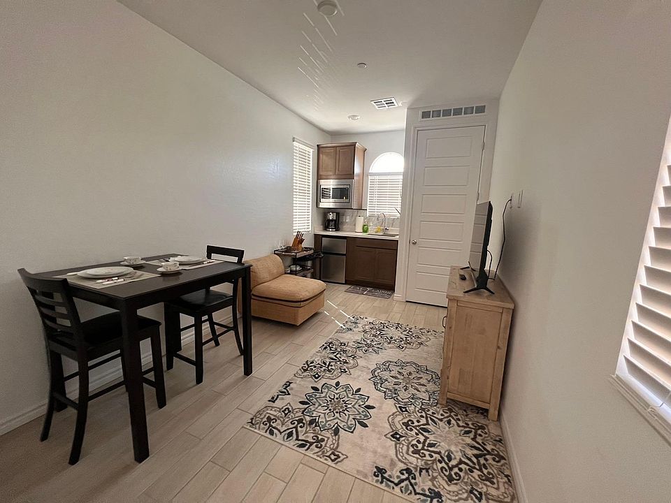 1st image of 3722 Neblina Dr #1