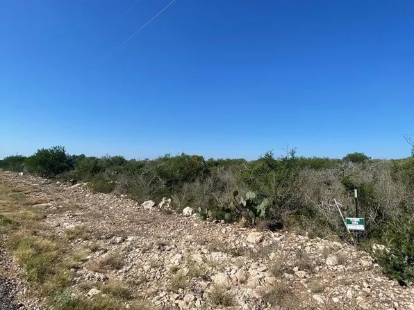 583 LEGEND HILLS RD LOT 27, Uvalde, TX 78801