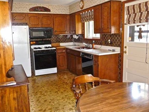 3rd image of 429 W Woodland Ave