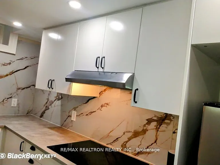 411 Concord Ave — Photo 14