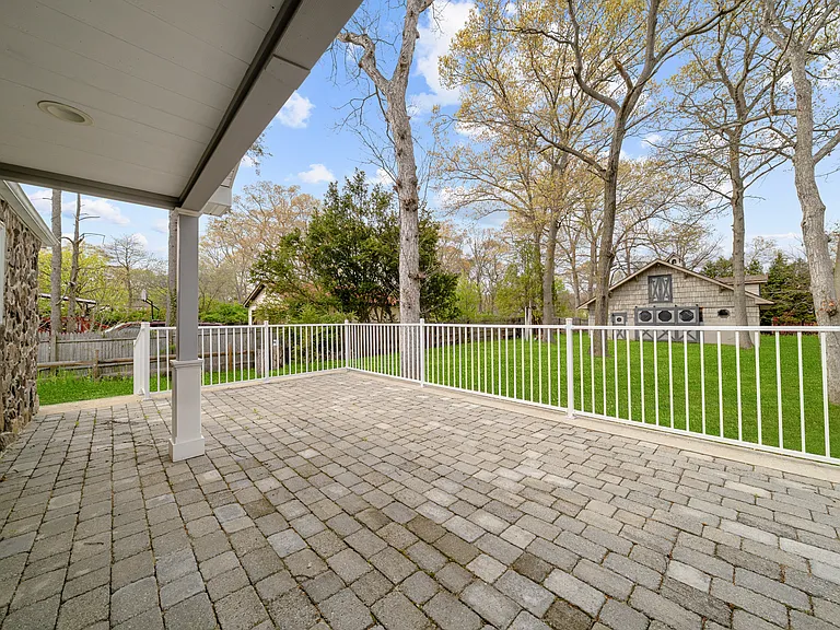 257 Southlawn Ave — Photo 29