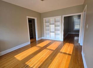 2057 W Jarvis Ave #25, Chicago, IL 60645