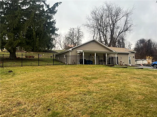 1060 Hahntown Wendel Rd, North Huntingdon, PA 15642