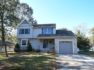 4 Douglas Ave, Bayville, NJ 08721