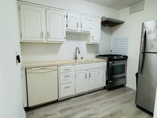 200-14 32nd Ave #2F, Bayside, NY 11361