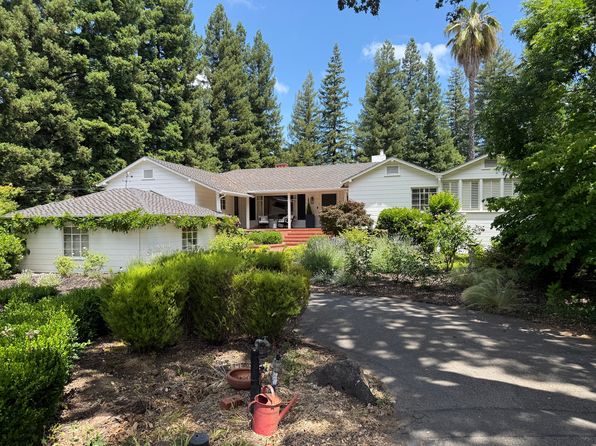 136 Gaywood Rd