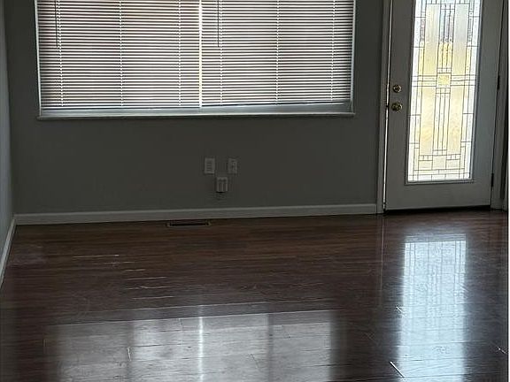 2nd image of 1020 Belmont Ter