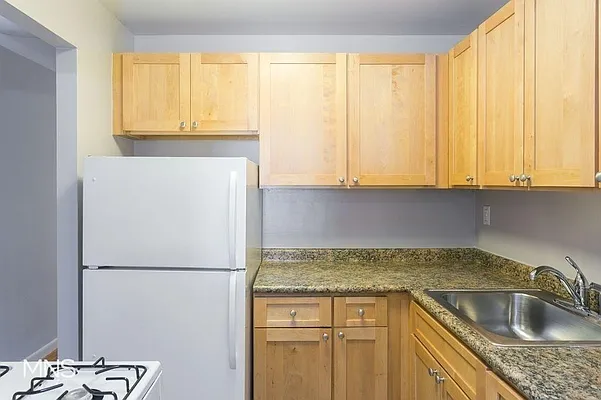 Rented by MNS Marketing | media 6