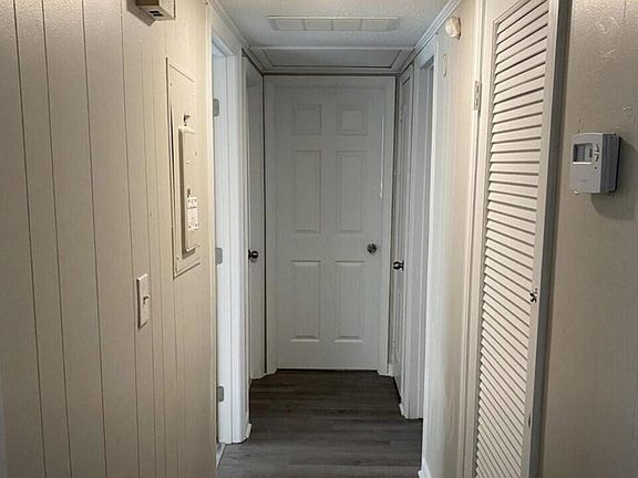5th image of 9118 CASTLE Boulevard