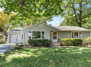 5096 Bronson Dr, Lewiston, NY 14092
