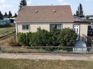 308 S 1st Ave E, Hanna, AB T0J1P0
