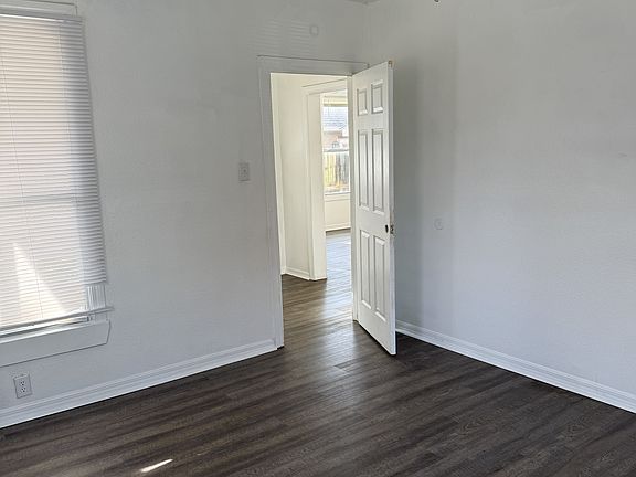 5th image of 306 N Cleveland Ave