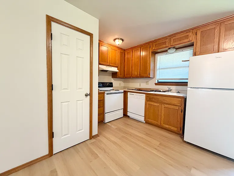 385 S Teehee Dr #1 — Photo 8
