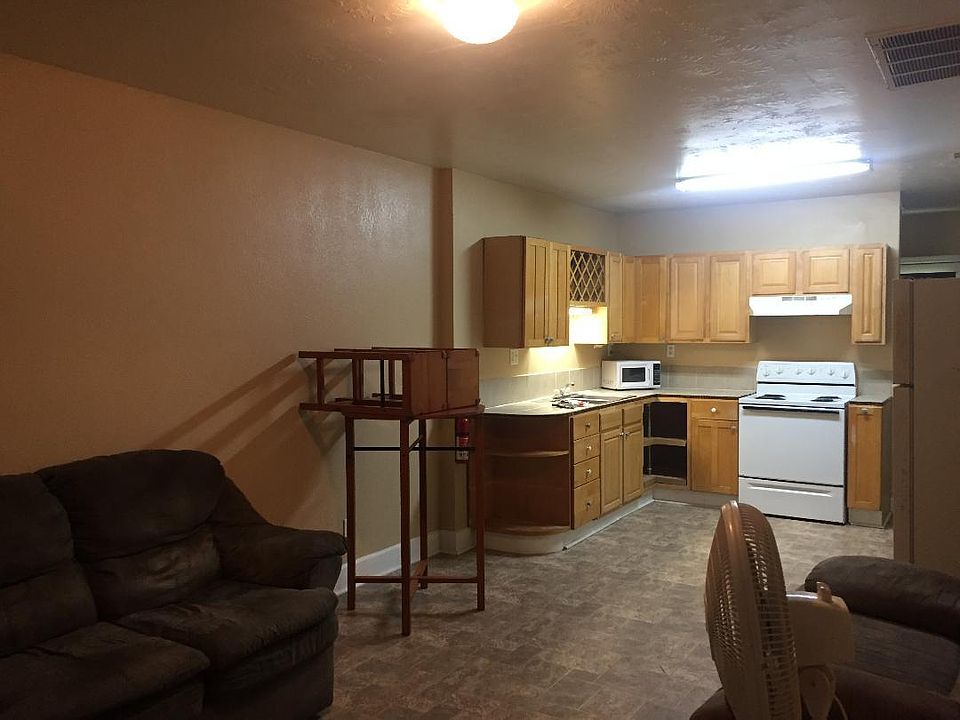 2nd image of 2101 Margaret St #C