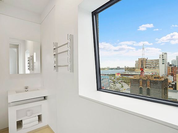 4th image of 100 11th Ave APT 14A