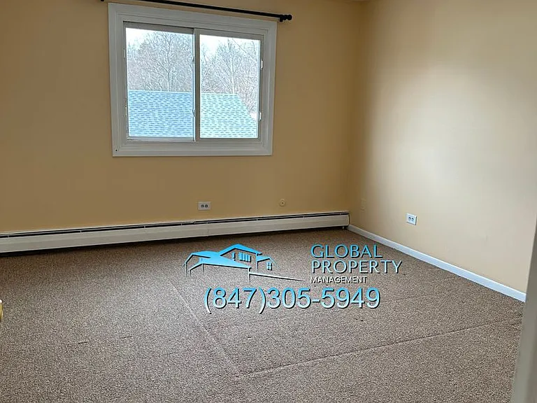260 E Grand Ave — Photo 22