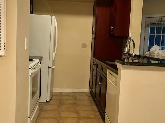 3rd image of 413 Fountainhead Cir Unit 130