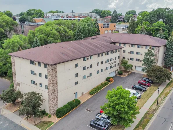 221 Grand Ave W APT 216, South Saint Paul, MN 55075