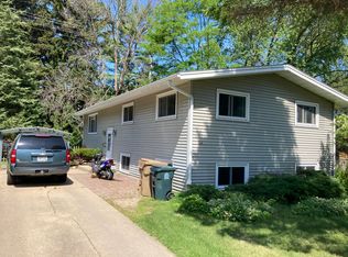 14 Mark Twain St, Madison, WI 53705