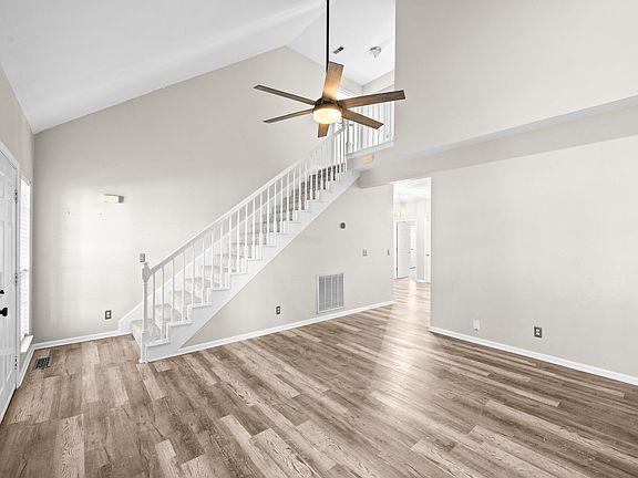 5th image of 900 Dove Ridge Cir