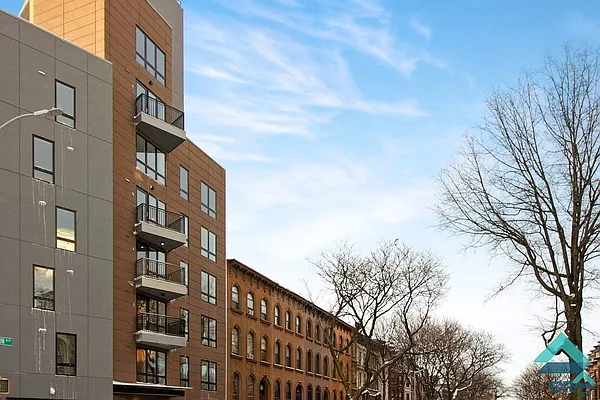 Rented by EXR | media 24