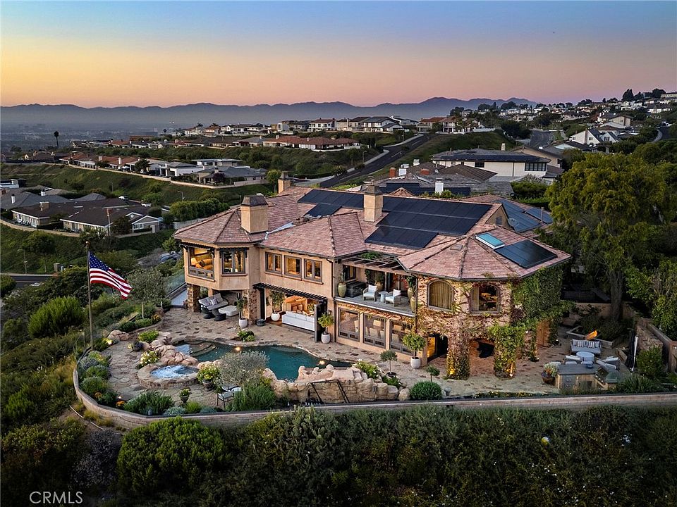 1st image of 25 San Mateo Way