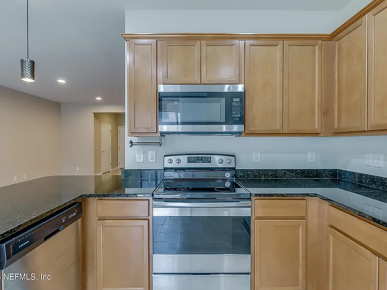 7021 Buroak Ct — Photo 9