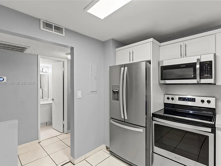 18151 NE 31st Ct #305 — Photo 12