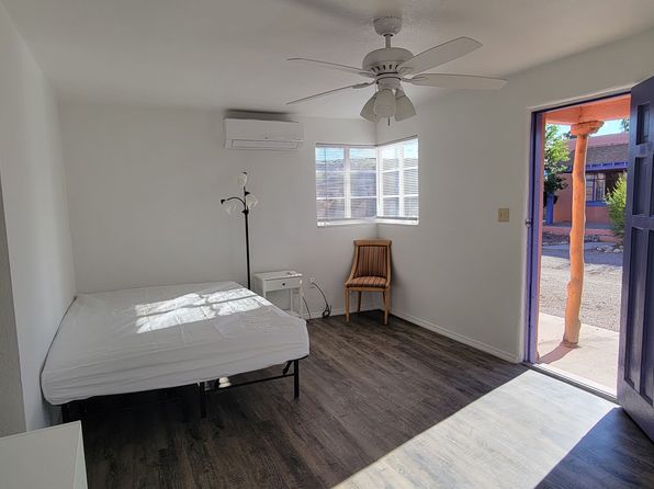 1098 E Riverside Dr #3