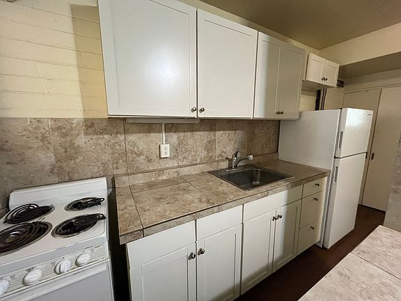 4th image of 215 Paoakalani Ave APT 8