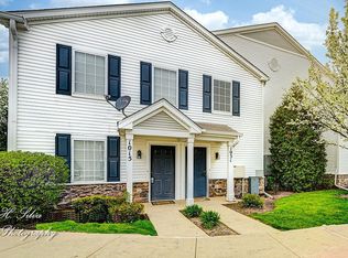 1015 Silverstone Dr, Carpentersville, IL 60110