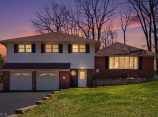 36 Esther Dr, Vernon Twp., NJ 07422