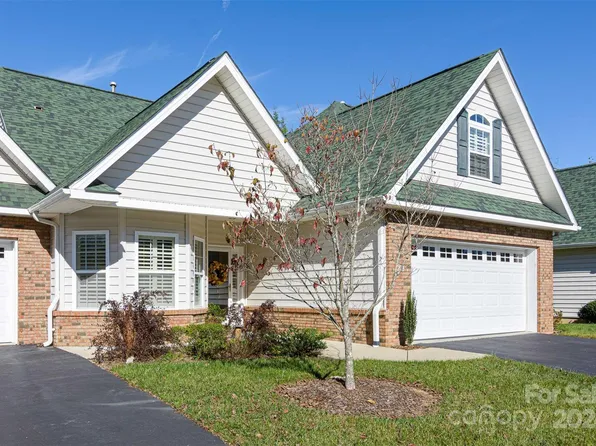 29 Victoria Park Dr, Hendersonville, NC 28792