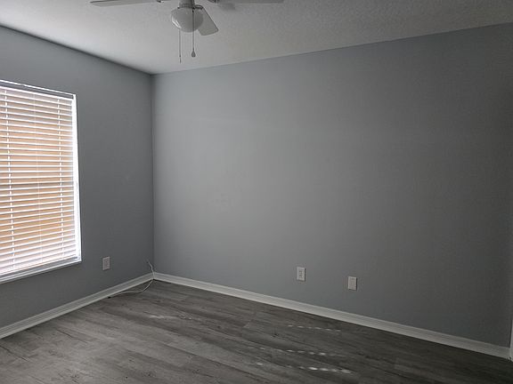 4th image of 712 Mint Ct