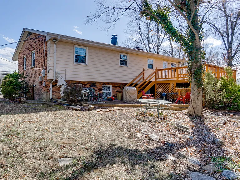 9215 Cherrytree Dr — Photo 34