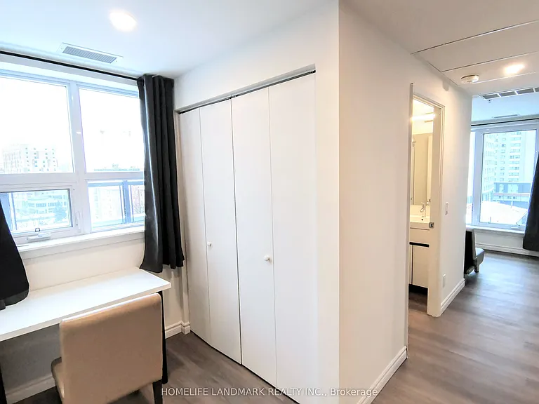 268 Lester St #711 — Photo 6