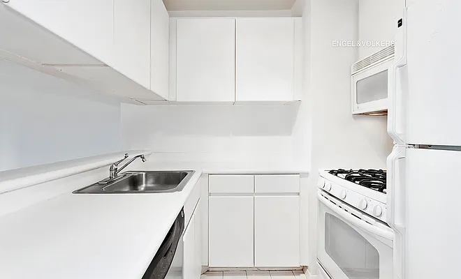 Rented by Engel & Völkers New York City | media 3