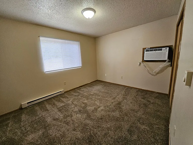 1201 E Bell Avenue — Photo 5